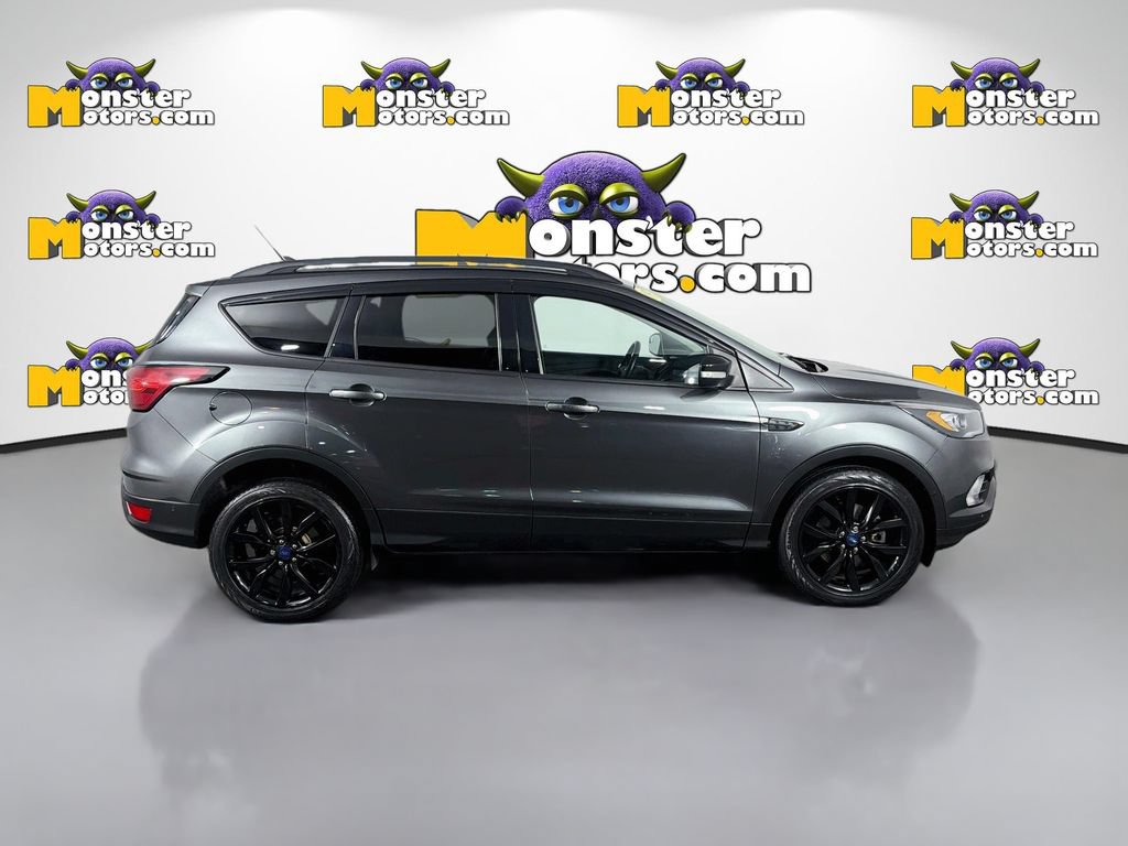 Used 2019 Ford Escape Titanium AWD/4WD image 4