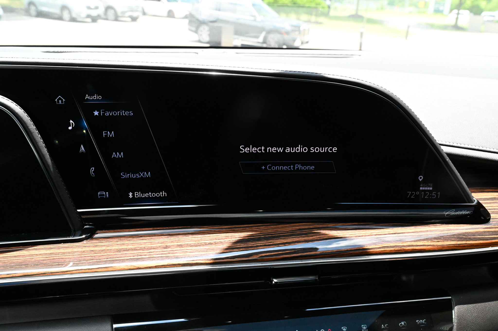 Used 2021 Cadillac Escalade ESV Premium Luxury AWD/4WD image 25