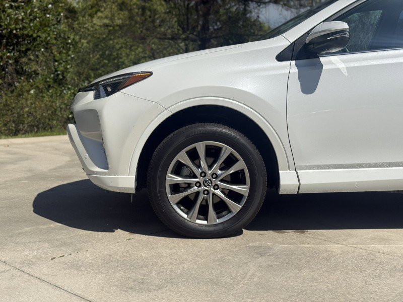 Used 2018 Toyota RAV4 Platinum image 9