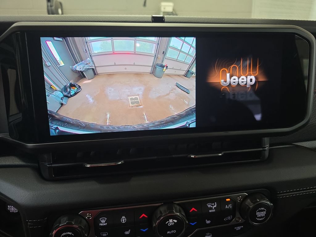 New 2026 Jeep Wrangler Unlimited Rubicon w/ Whitecap Package AWD/4WD image 24