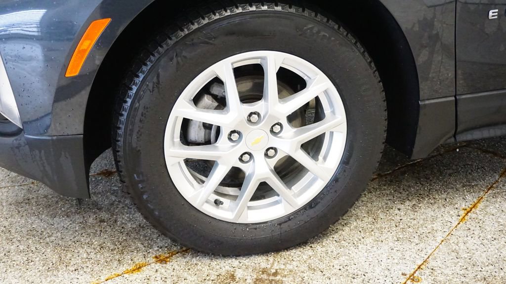 Used 2022 Chevrolet Equinox LT w/ Driver Convenience Package image 13