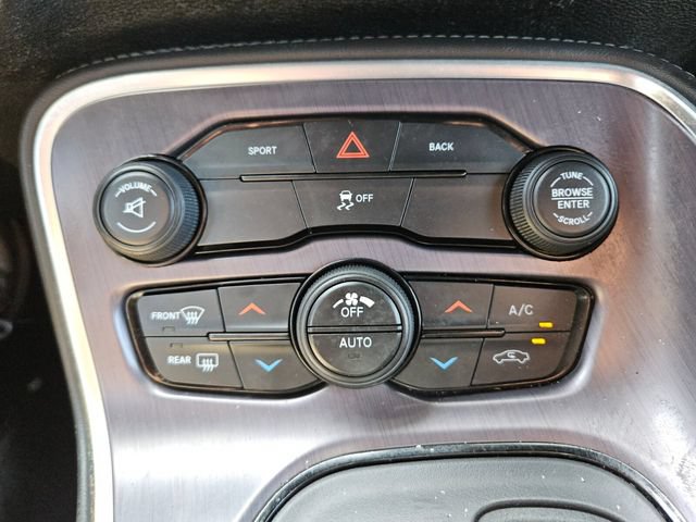 Used 2016 Dodge Challenger SXT RWD image 17