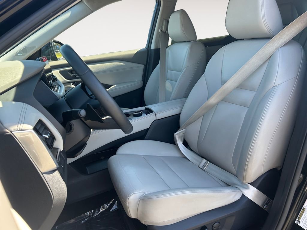 Used 2023 Nissan Rogue SL w/ SL Premium Package image 15