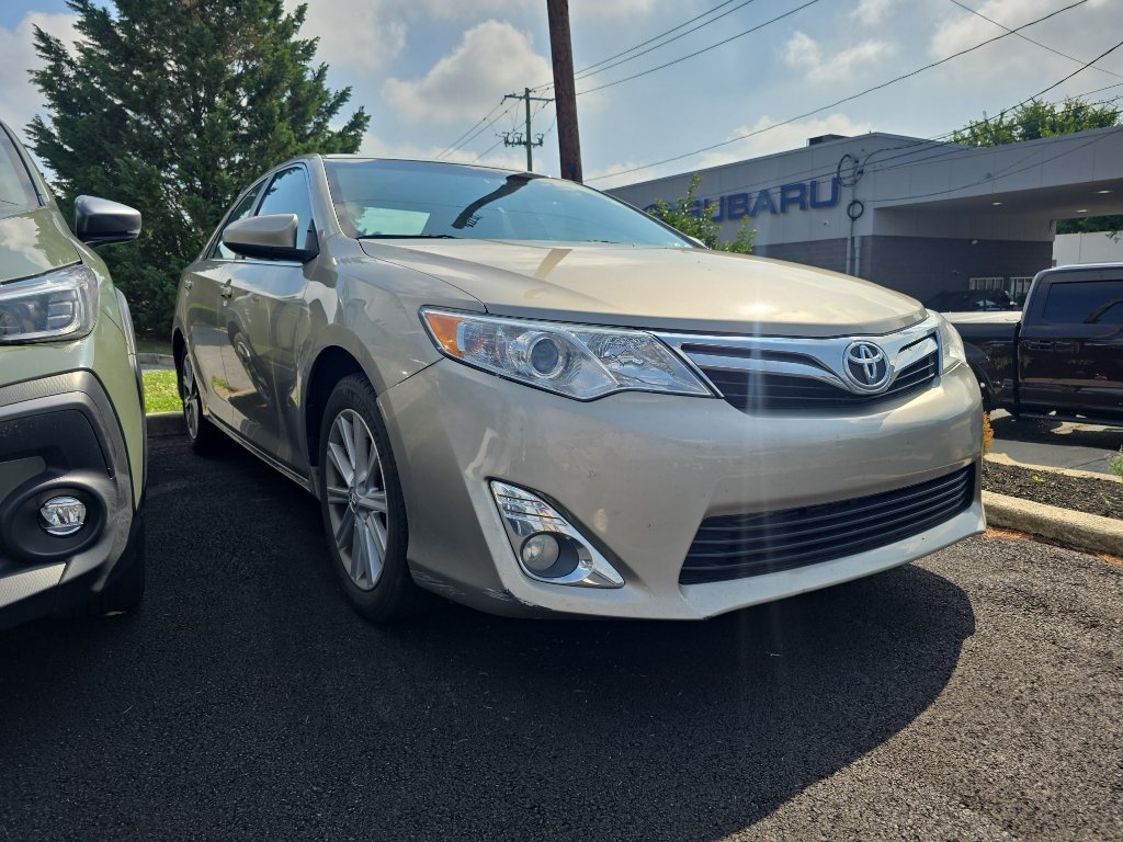 Used 2013 Toyota Camry XLE FWD image 2