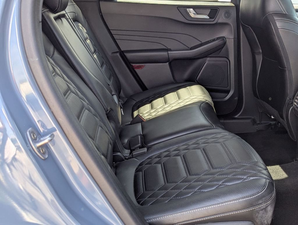 Used 2023 Ford Escape Platinum w/ Premium Technology Package AWD/4WD image 24
