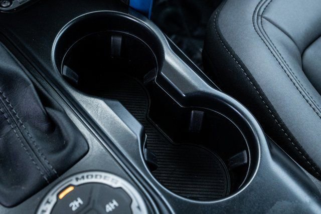 Used 2024 Ford Bronco Black Diamond image 25