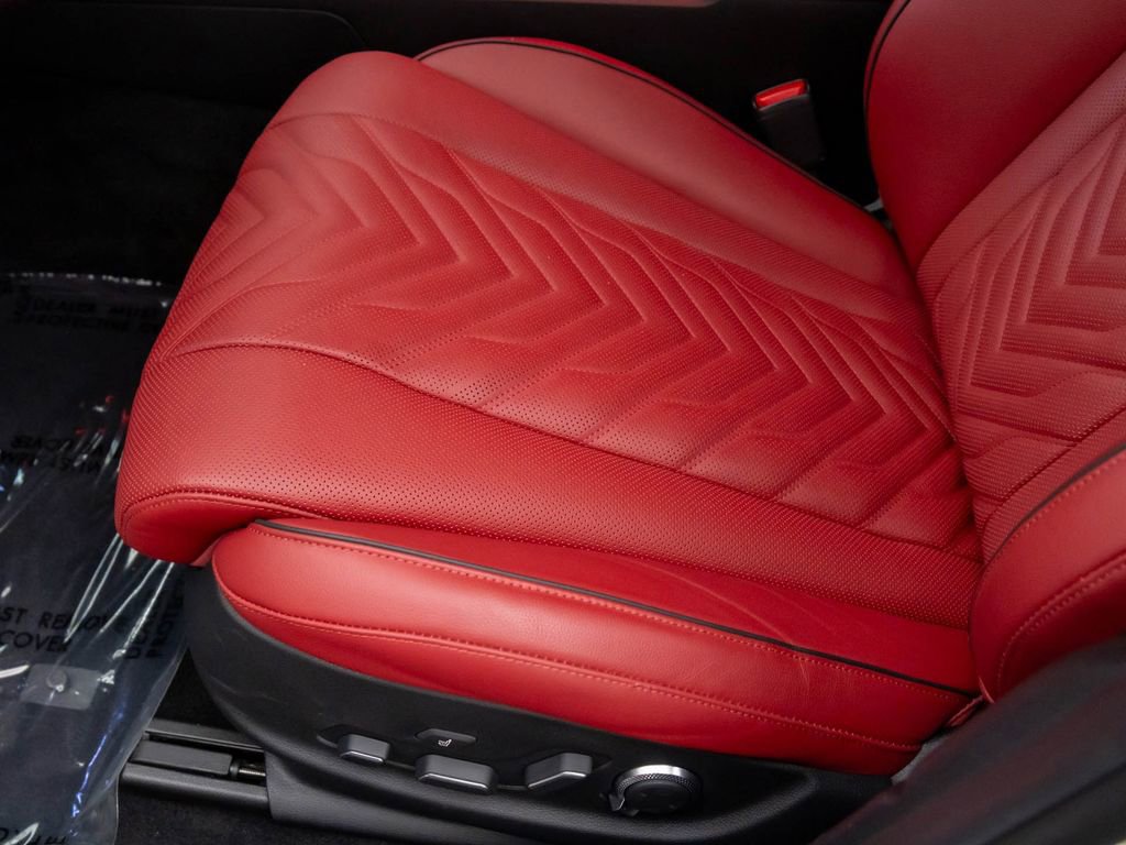 Used 2025 Genesis G80 3.5T Sport image 19