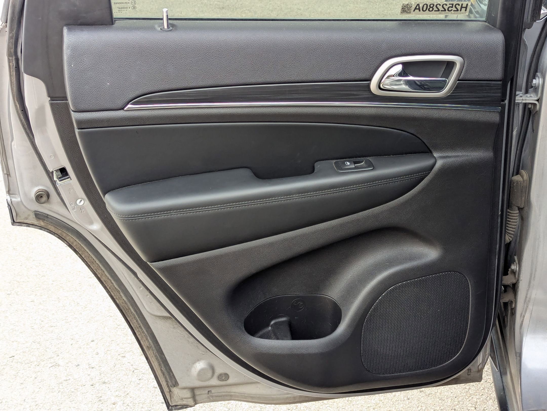 Used 2020 Jeep Grand Cherokee Limited image 16