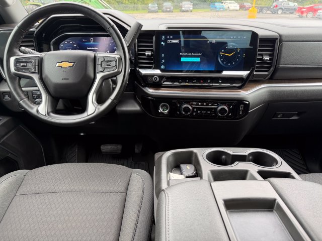 Used 2024 Chevrolet Silverado 1500 LT AWD/4WD image 14
