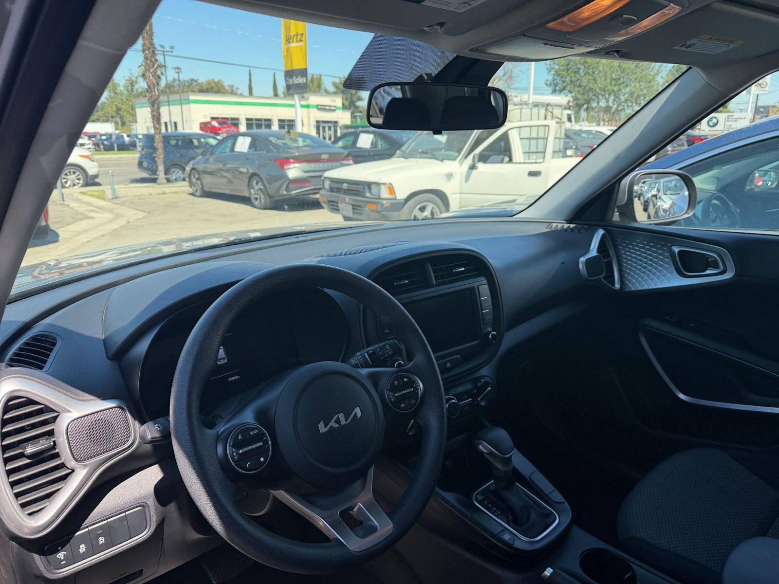 Used 2025 Kia Soul LX w/ LX Technology Package image 31