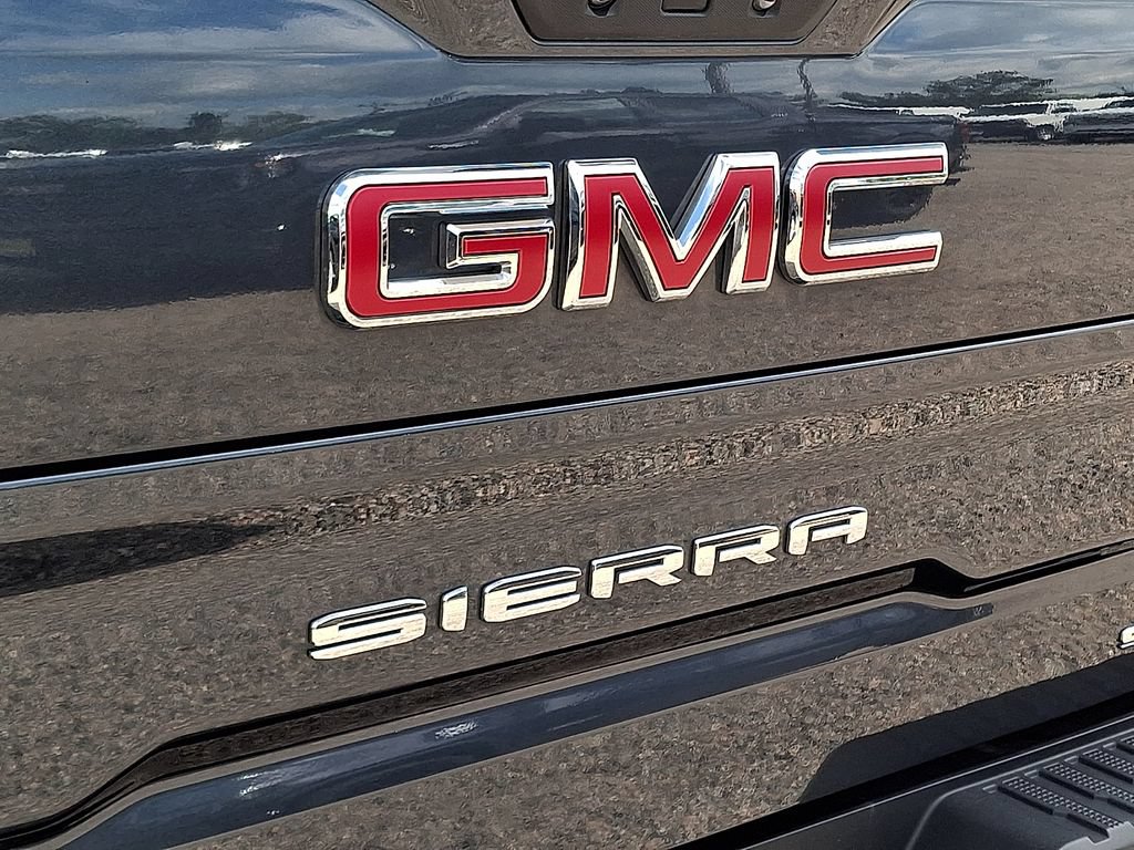 Used 2022 GMC Sierra 1500 SLT w/ SLT Premium Plus Package AWD/4WD image 32