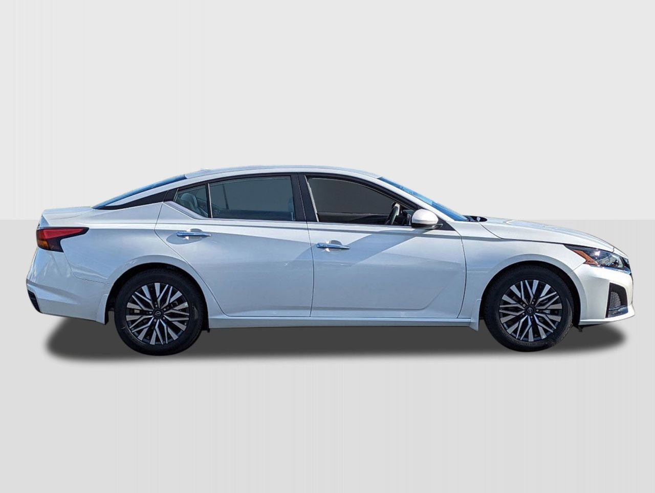 New 2026 Nissan Altima 2.5 SV FWD image 6