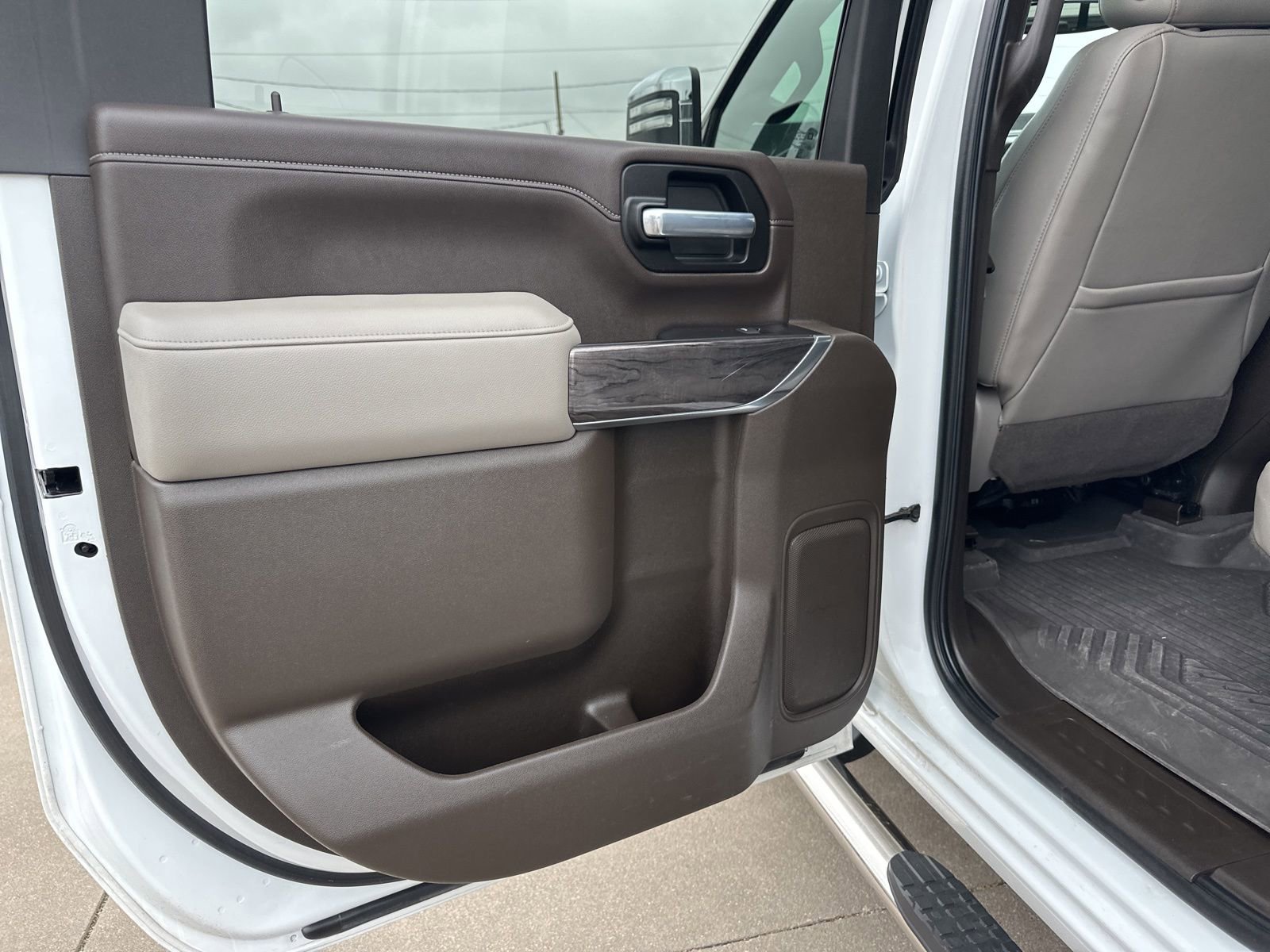 Used 2021 Chevrolet Silverado 2500 LTZ image 16