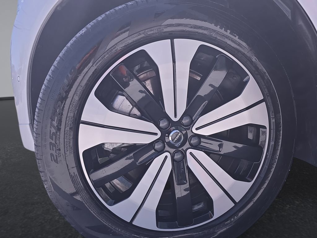 Certified 2023 Volvo XC60 T8 Plus AWD/4WD image 36