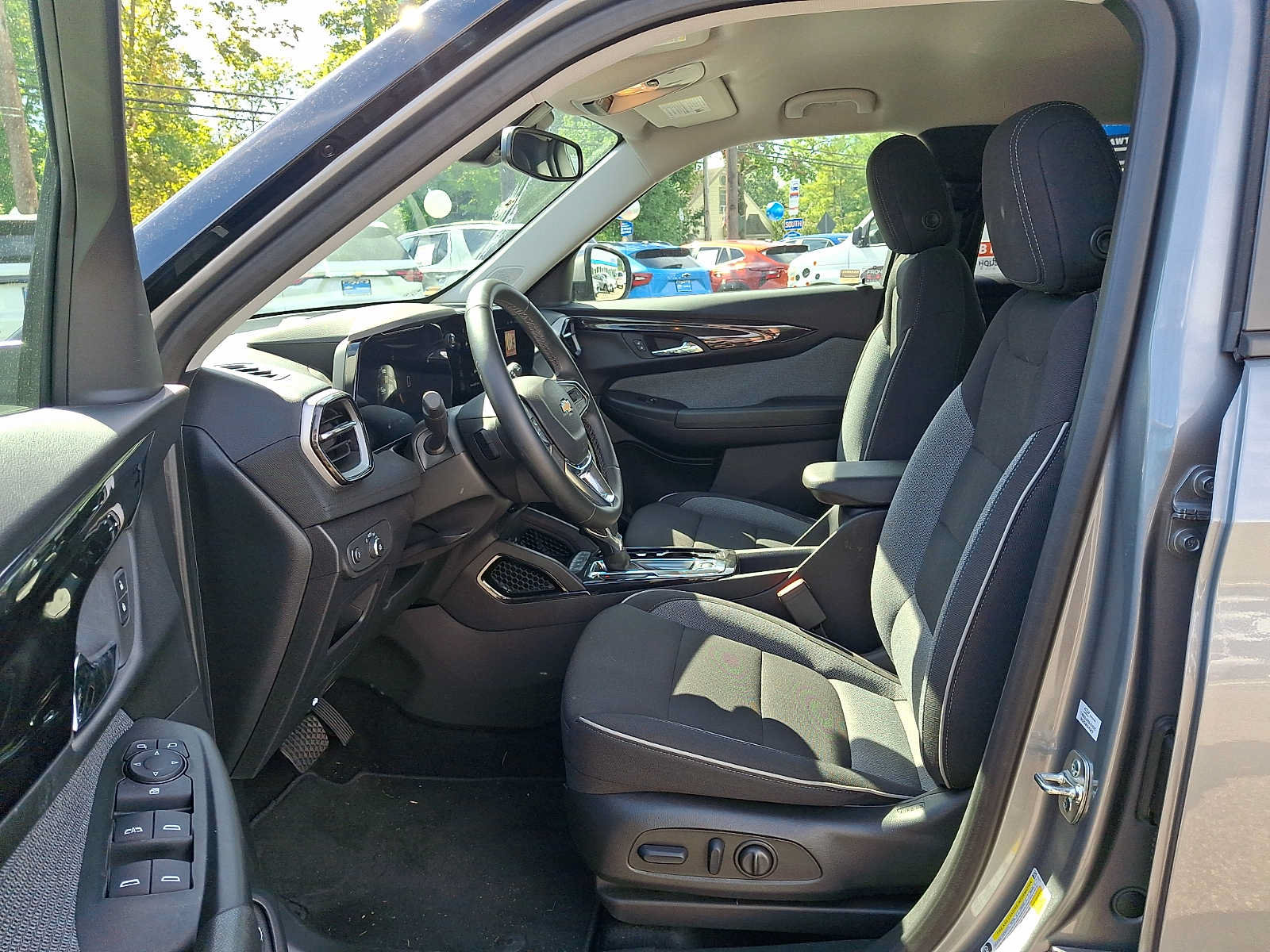 Used 2026 Chevrolet TrailBlazer LT w/ Convenience Package AWD/4WD image 13