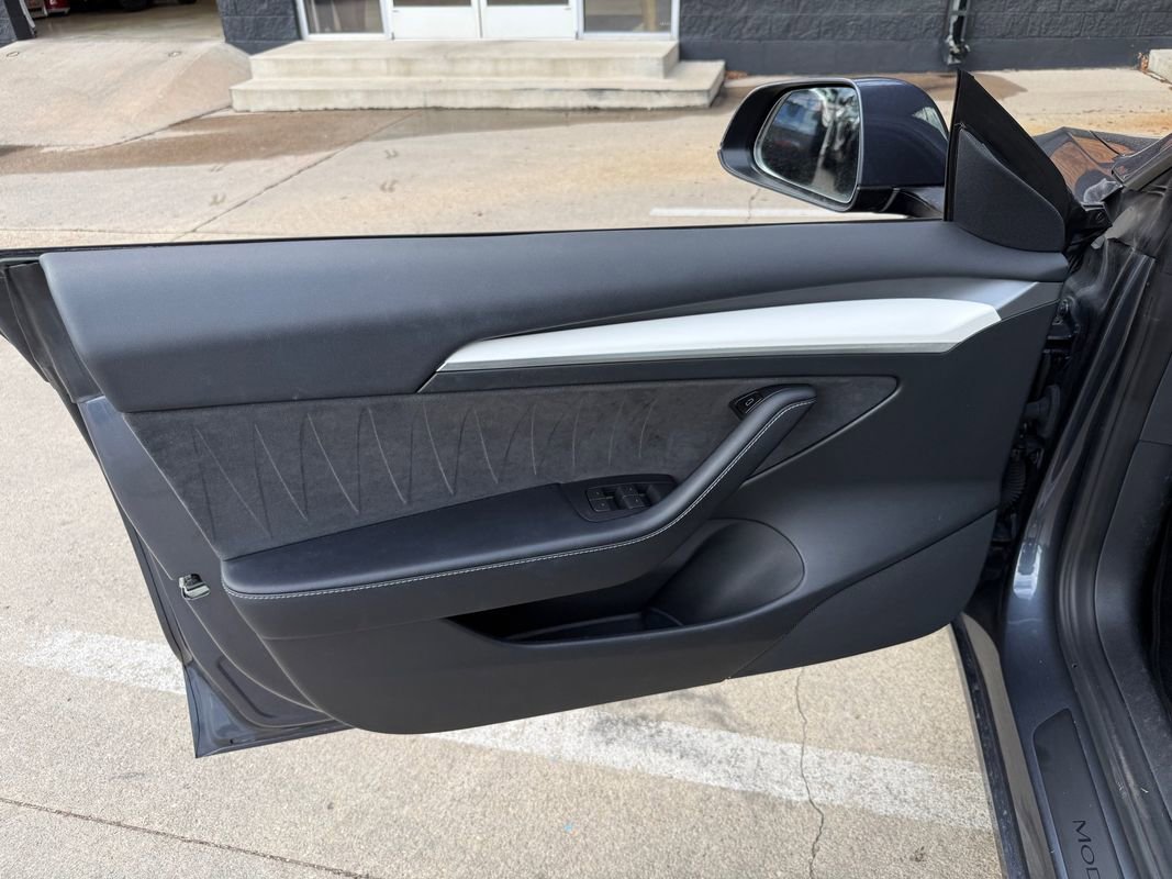 Used 2022 Tesla Model 3 Long Range AWD/4WD image 24