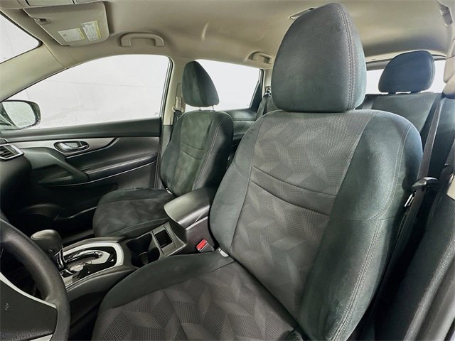 Used 2016 Nissan Rogue S image 19