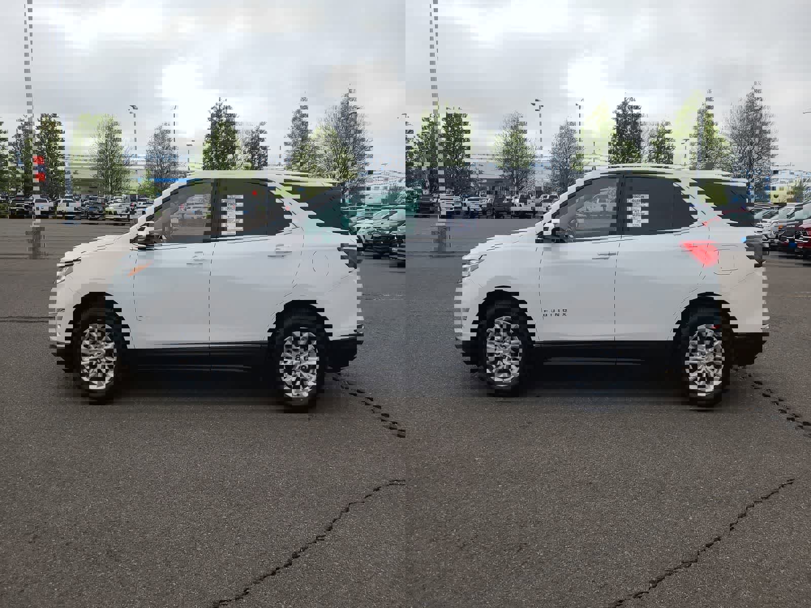 Used 2018 Chevrolet Equinox LT AWD/4WD image 11