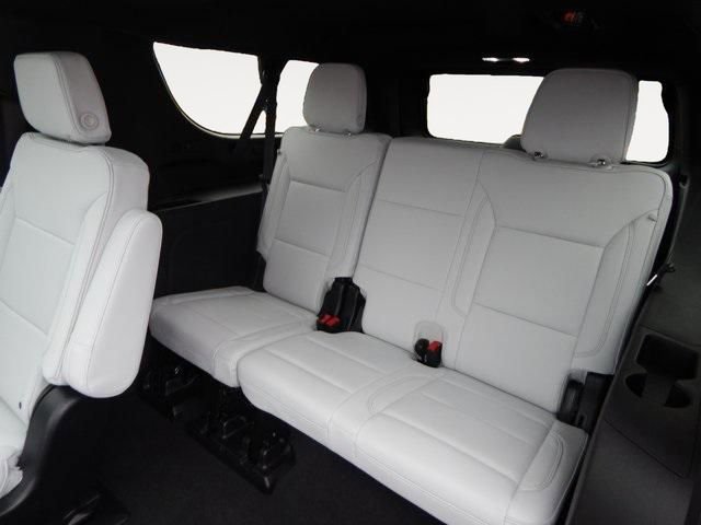 New 2025 Chevrolet Suburban Premier image 13