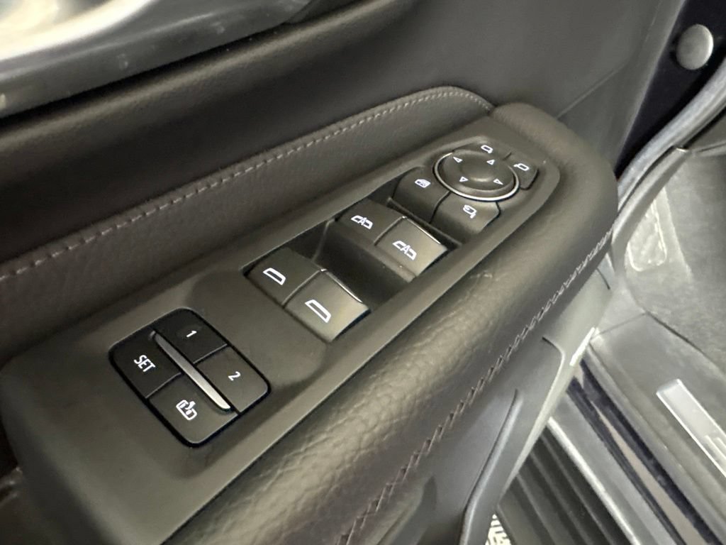 Used 2022 GMC Yukon Denali AWD/4WD image 20