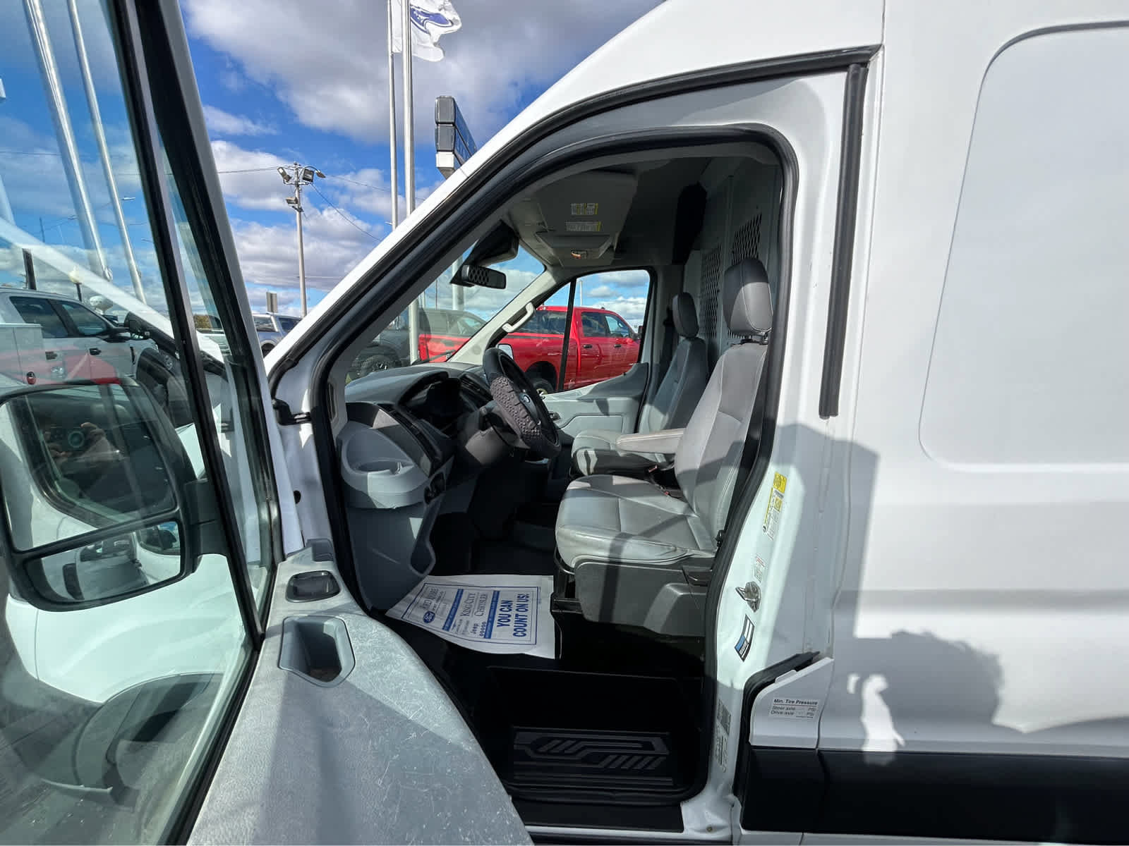 Used 2016 Ford Transit 250 130 Medium Roof image 9