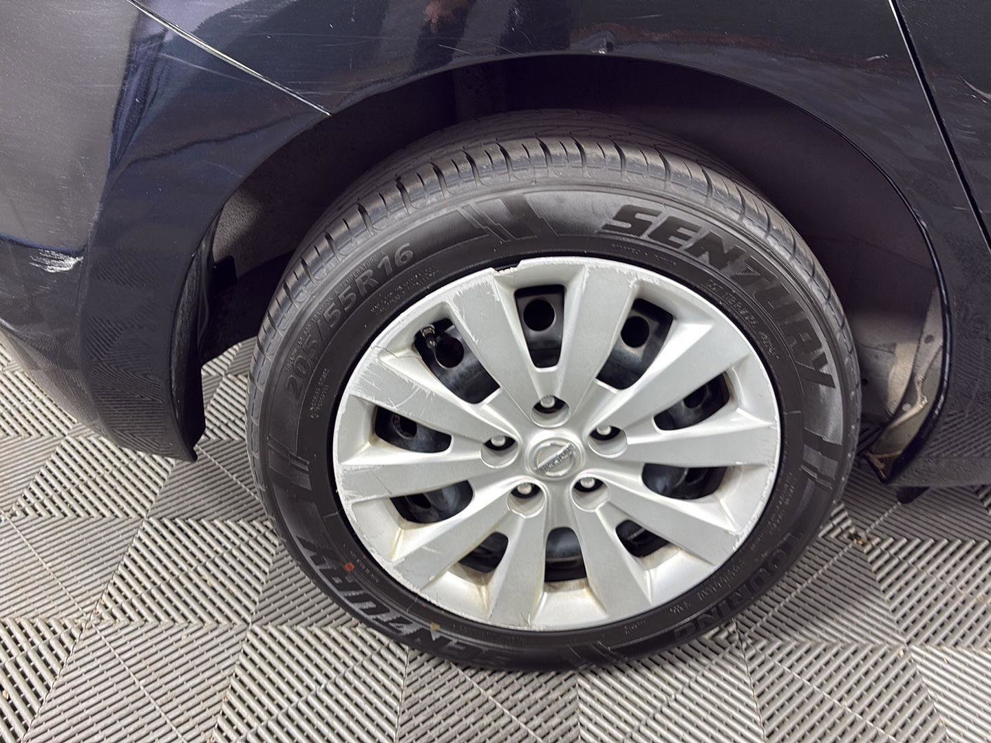 Used 2015 Nissan Leaf S w/ Charge Package image 13