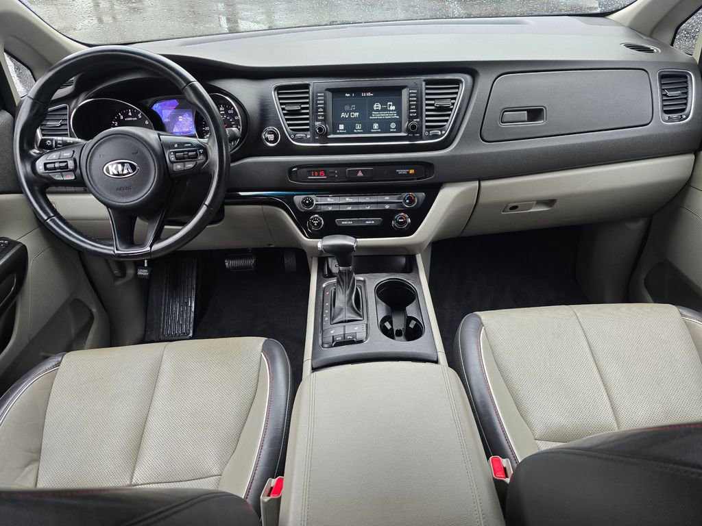Used 2018 Kia Sedona LX w/ LX Essentials Premium Package image 14