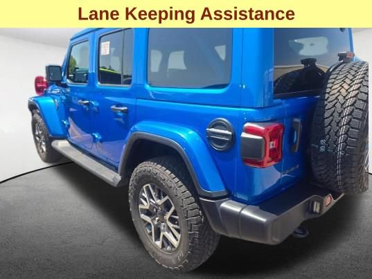 Used 2025 Jeep Wrangler Unlimited Sahara AWD/4WD image 8