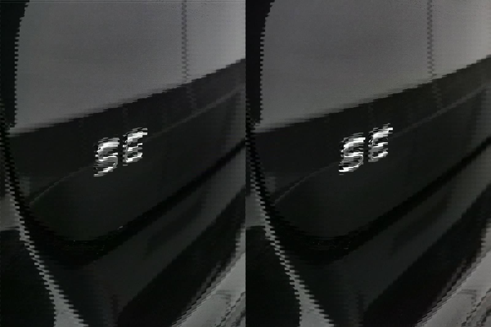 New 2025 Volkswagen Taos SE image 11