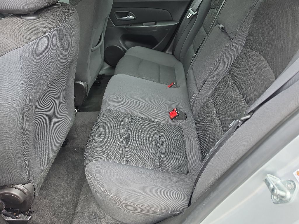 Used 2015 Chevrolet Cruze LT FWD image 17
