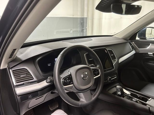 Used 2025 Volvo XC90 B5 Core image 10