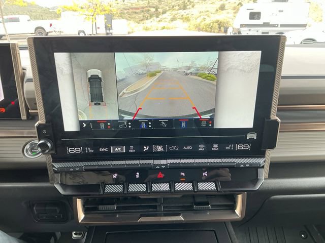 Used 2024 GMC Hummer EV 3X w/ LPO, Illumination Package image 30