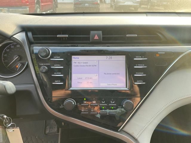 Used 2018 Toyota Camry LE FWD image 21