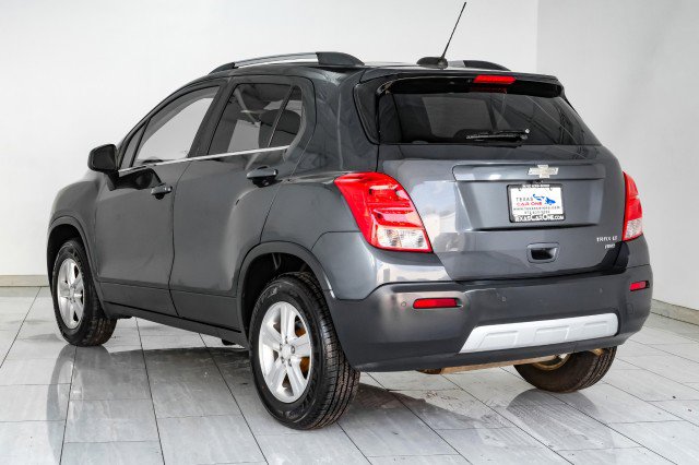 Used 2016 Chevrolet Trax LT w/ LT Convenience Package image 8