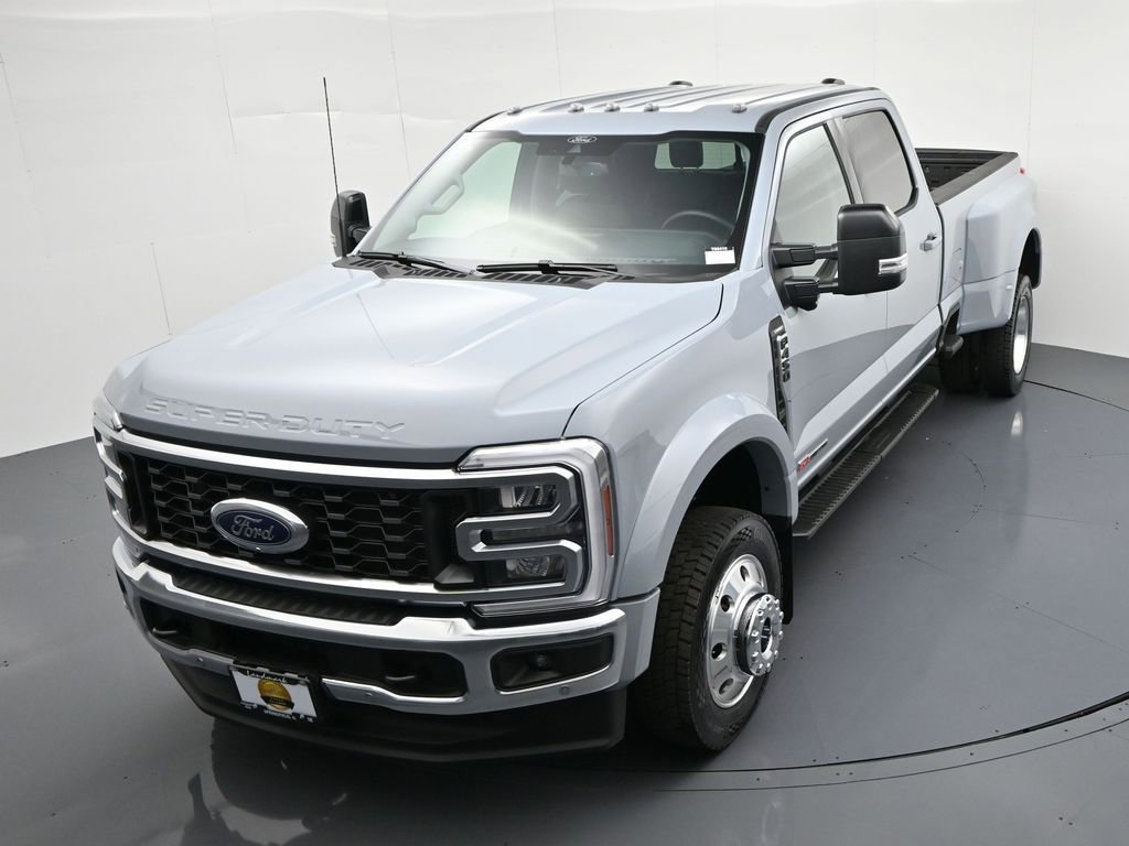 New 2026 Ford F450 Lariat w/ Lariat Premium Package image 32