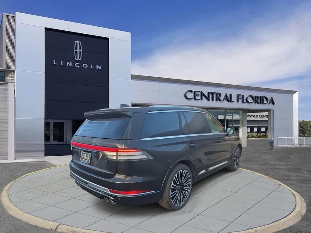 Used 2025 Lincoln Aviator Black Label image 3
