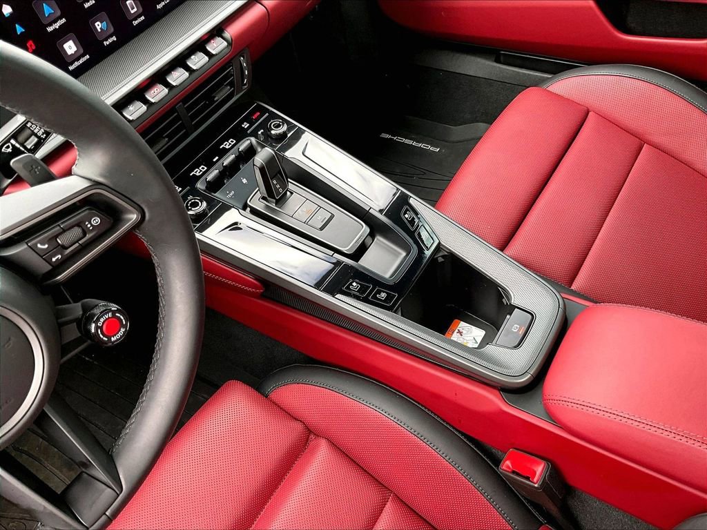 Used 2025 Porsche 911 Carrera image 17
