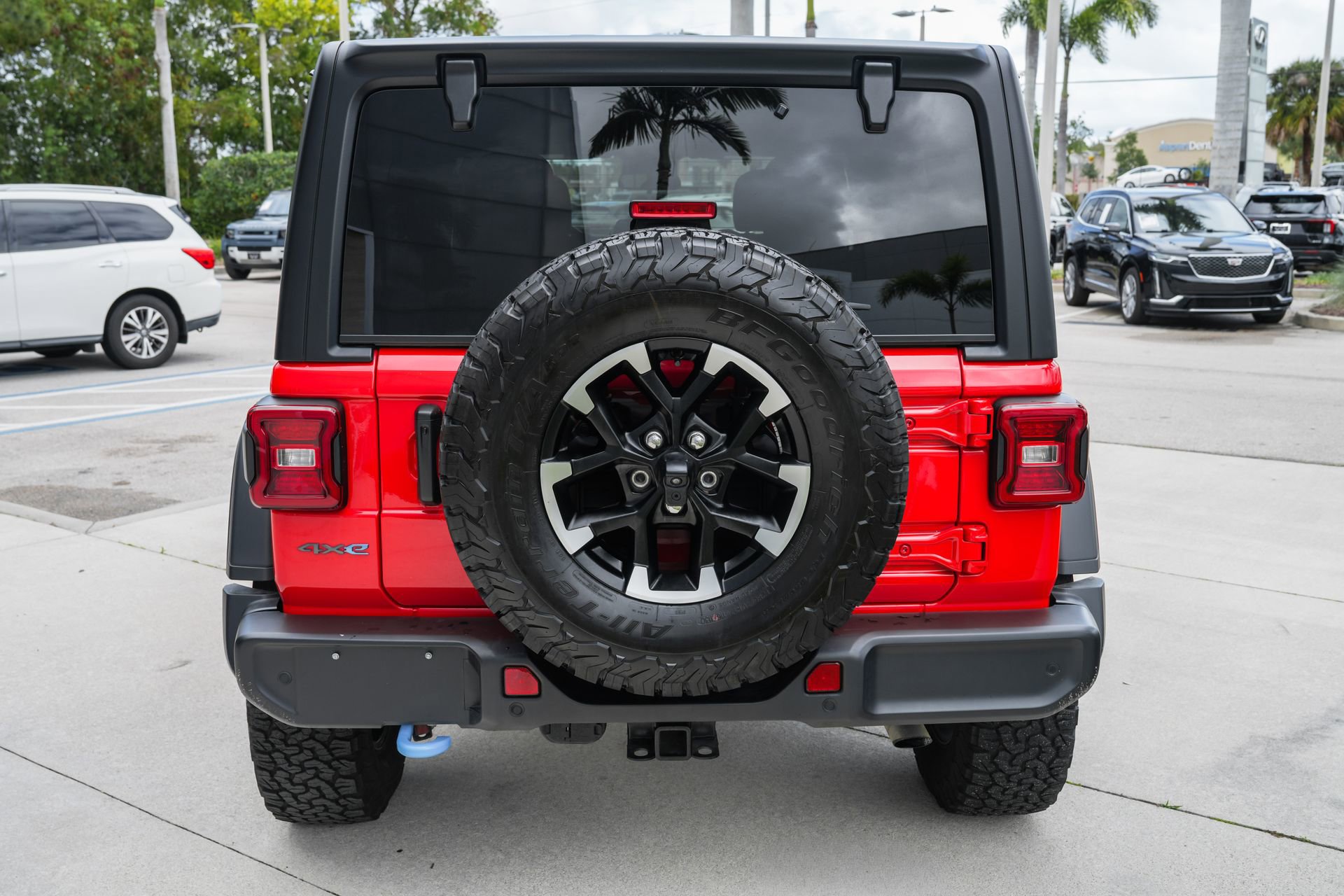 Used 2025 Jeep Wrangler Unlimited Rubicon 4xe w/ Safety Group image 8