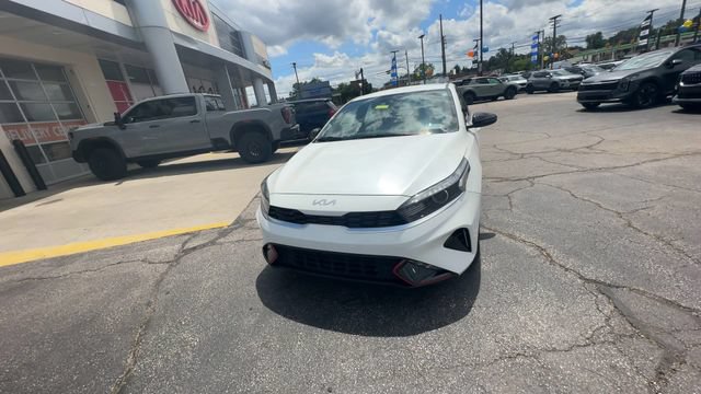 Certified 2023 Kia Forte GT-Line FWD image 3