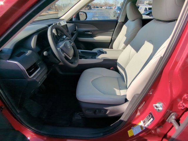 Certified 2026 Toyota Grand Highlander XLE image 8