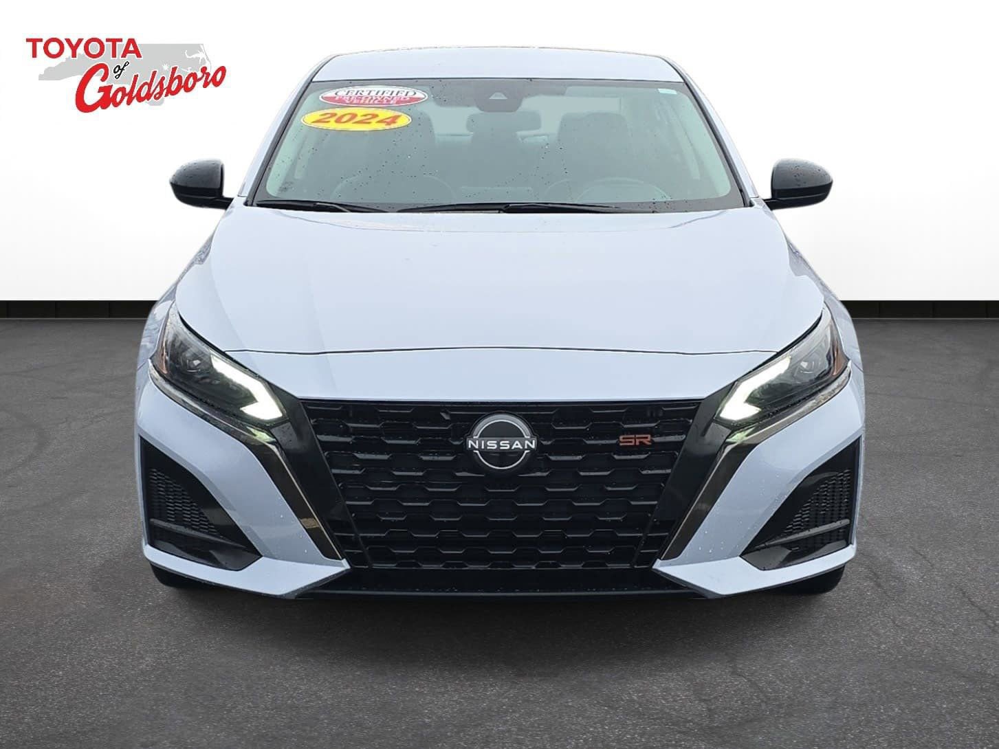 Used 2024 Nissan Altima 2.5 SR image 2