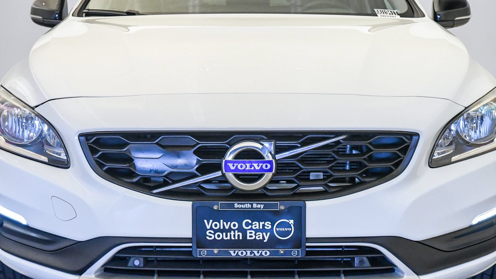 Used 2018 Volvo V60 T5 Cross Country AWD/4WD image 8