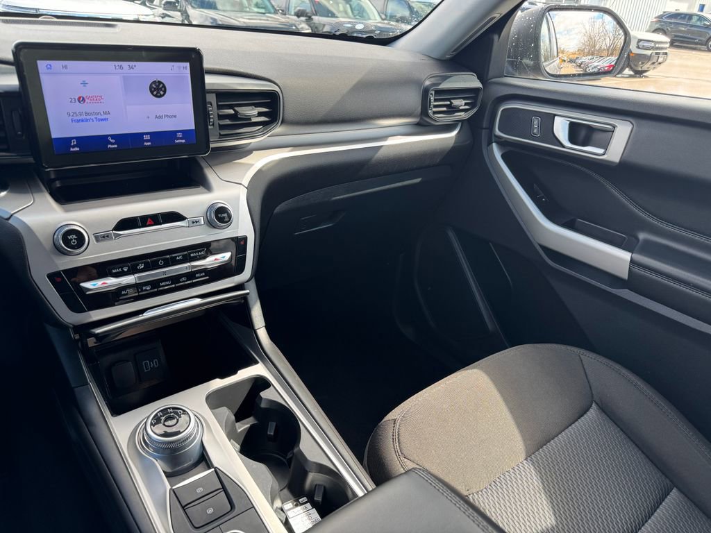 Used 2022 Ford Explorer XLT image 23