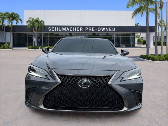 Used 2025 Lexus ES 350 F Sport w/ Accessory Package (Z1) FWD image 2