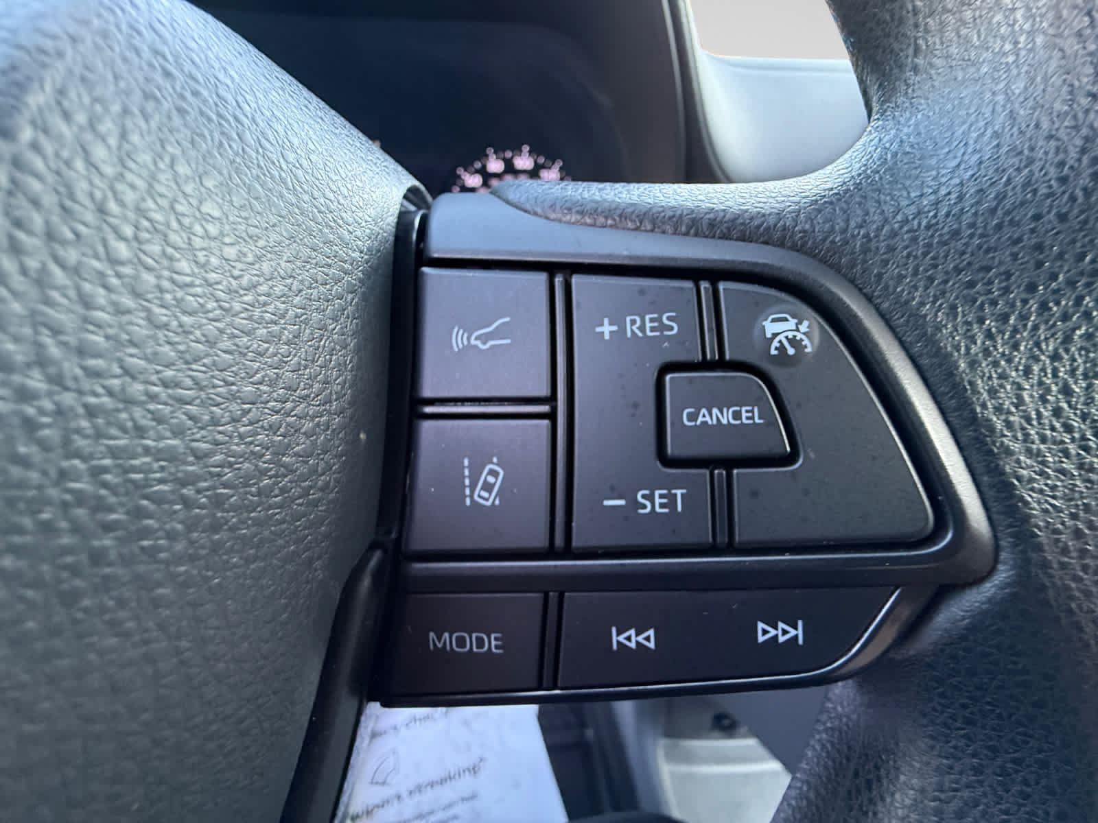 Used 2024 Toyota Sienna LE AWD/4WD image 20