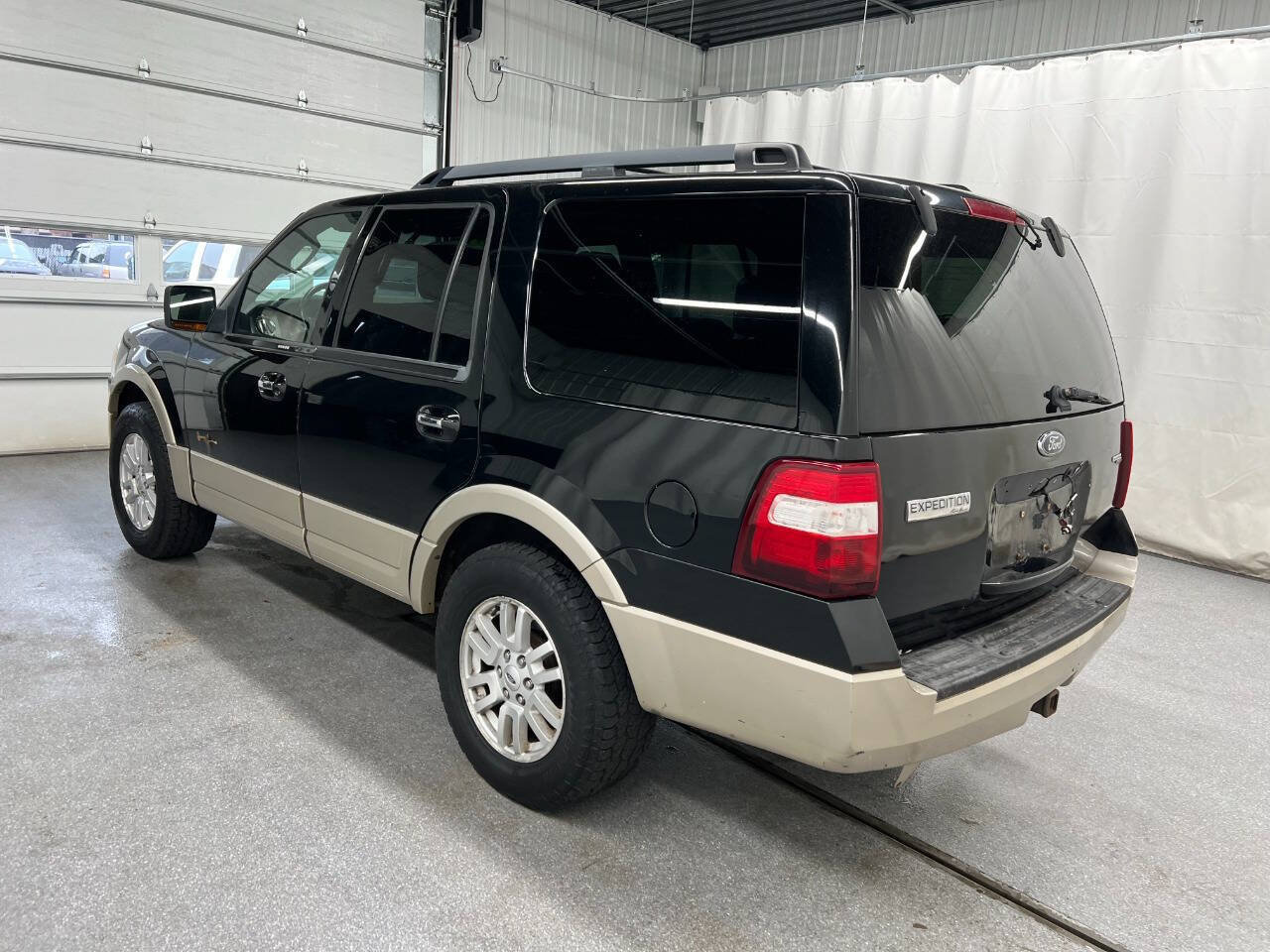 Used 2008 Ford Expedition Eddie Bauer AWD/4WD image 6