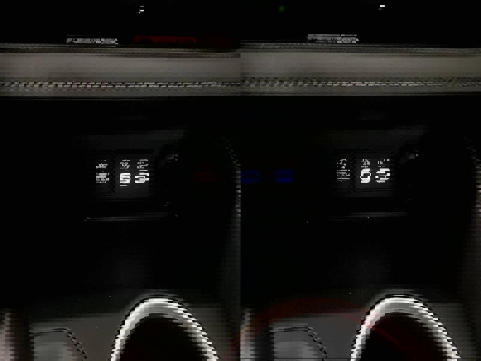 Used 2024 Toyota Highlander XLE image 28