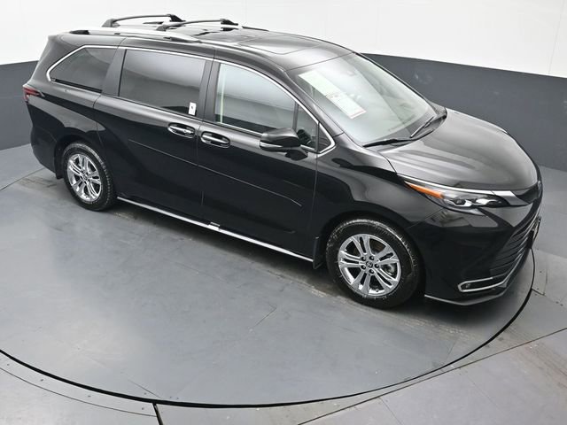 Certified 2024 Toyota Sienna Platinum image 54