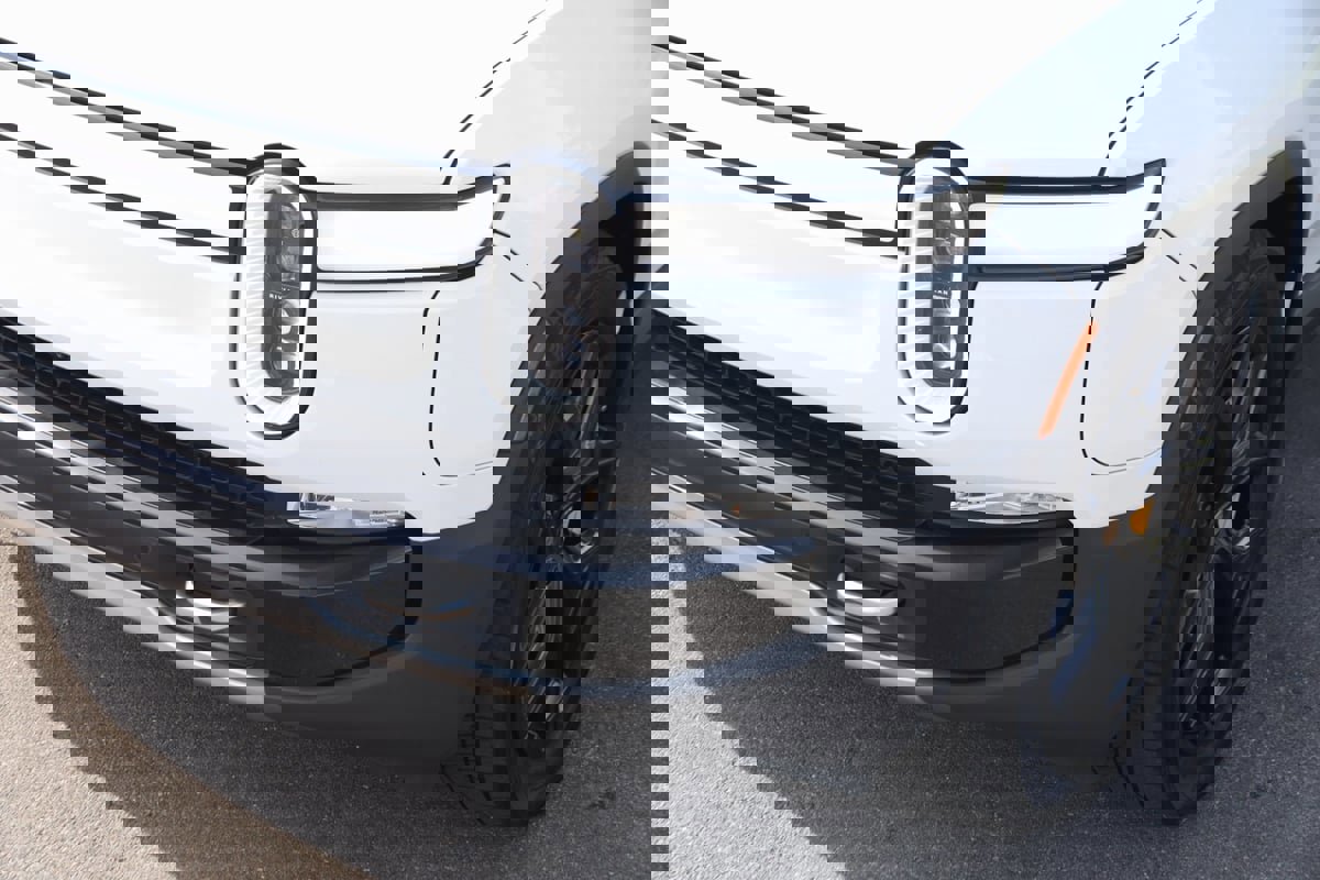 Used 2022 Rivian R1T Adventure image 78