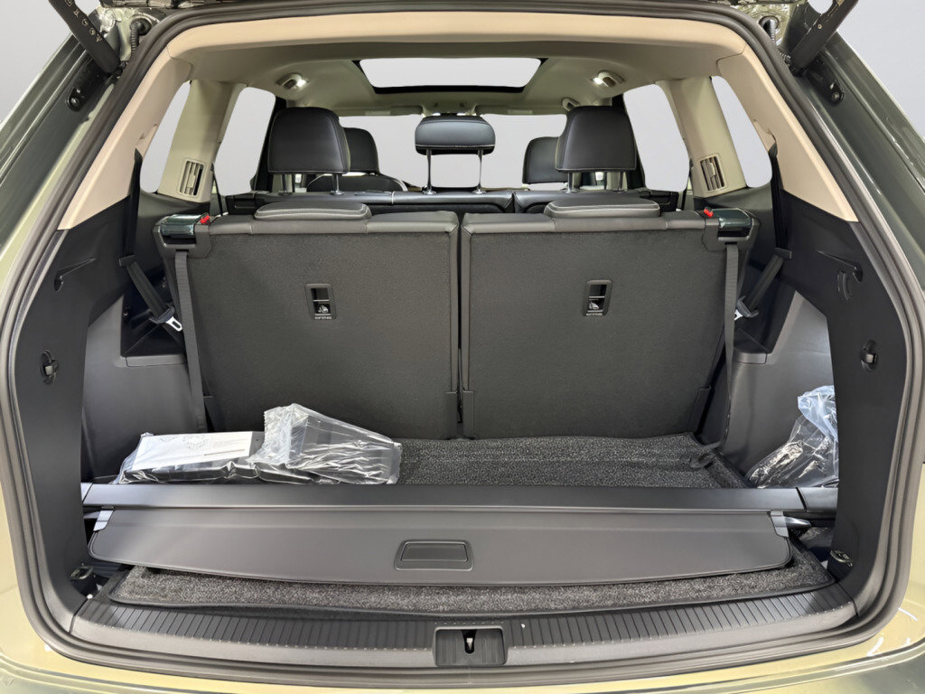 New 2026 Volkswagen Atlas SE image 9